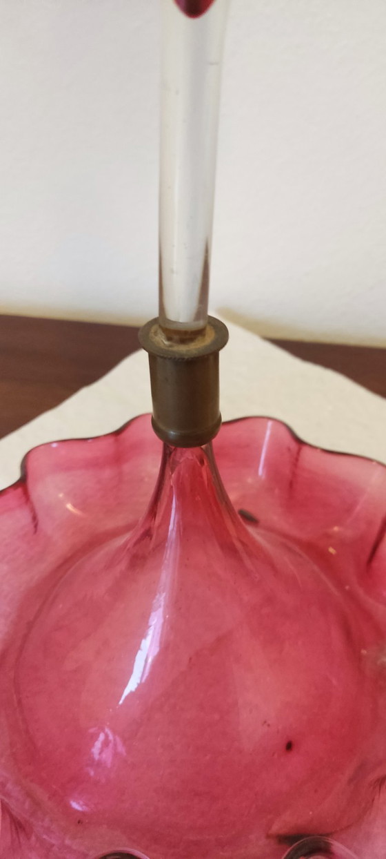 Image 1 of Epergne Vittoriano in Vetro Cranberry a Giglio Singolo – XIX Secolo
