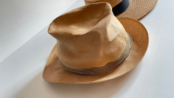 Image 1 of Déco CHAPEAUX de Paille Vintage