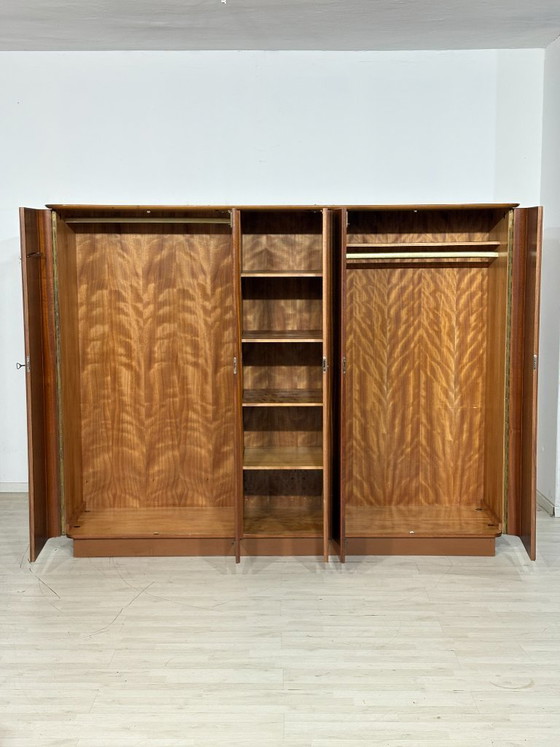 Image 1 of Vintage kledingkast / linnenkast / kledingkast in mid-century stijl / slaapkamerkast