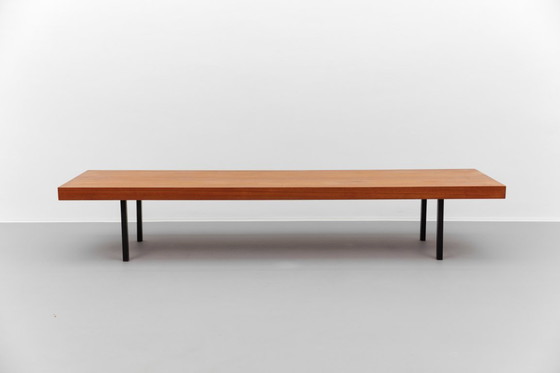 Image 1 of Banco de nogal de mediados de siglo con patas de metal, década de 1960