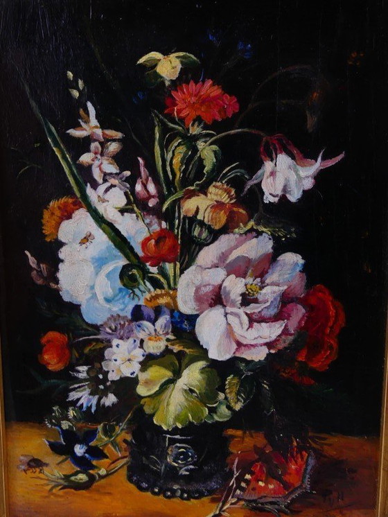 Image 1 of Nature morte aux fleurs – huile sur panneau – signée PvH – cadre doré de V. Dechamps – Habelange (Liège)
