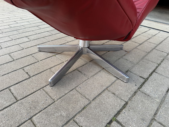 Image 1 of Poltrona relax Jori Symphony, recente, in pelle Celia rossa, taglia media, in ottime condizioni!