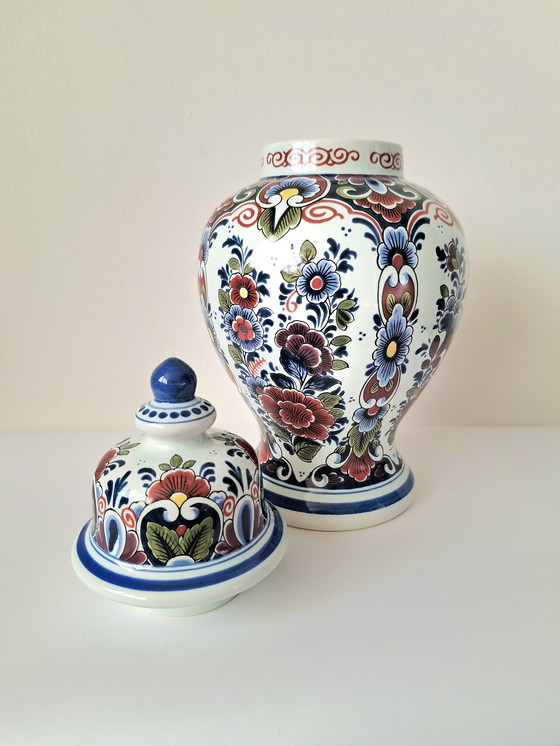 Image 1 of Hermoso tarro de jengibre policromado, intacto, de O.U.D. Delft Nijmegen.