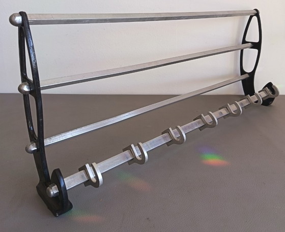 Appendiabiti e porta cappelli da parete in stile Bauhaus di metà secolo – Art Deco, Aluminium (photo 23 of 24)