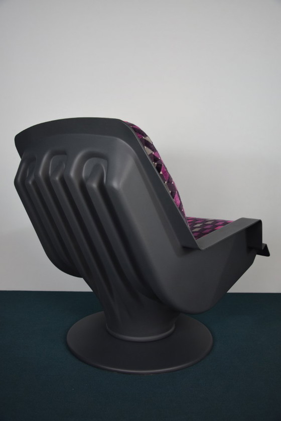 Image 1 of Poltrona vintage con poggiapiedi | Richard Neagle | Sormani