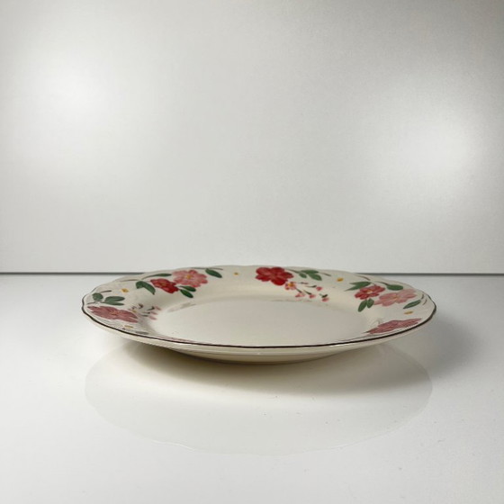 Image 1 of Set di 8 piatti grandi Cameo Florals Malaysia porcelain,1970-90