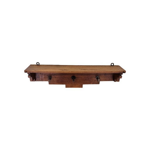 Estantería de pared de madera estilo Art Déco con ganchos, década de 1930.