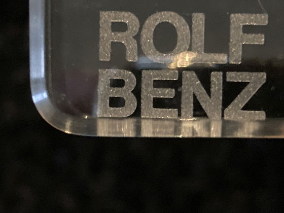 Image 1 of Tavolino da caffè Rolf Benz 8730 quadrato su ruote, 1 m x 1 m, in condizioni pari al nuovo.