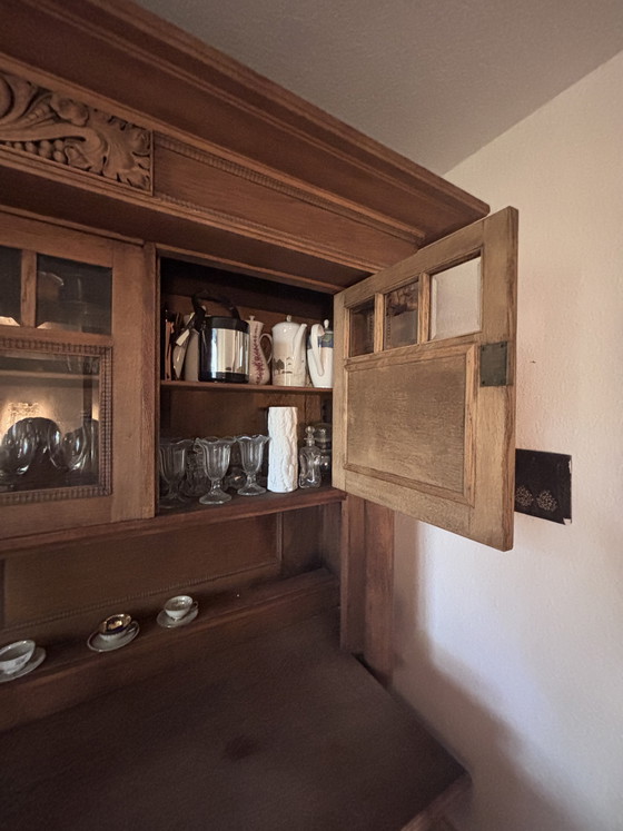 Image 1 of Oude dressoirkast voor de woonkamer