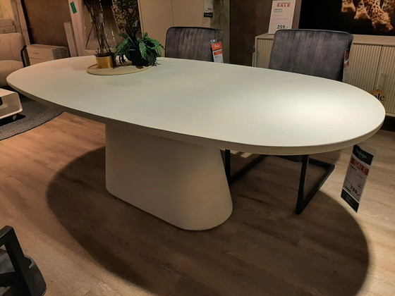 Image 1 of Narvik ovale - 220cm *