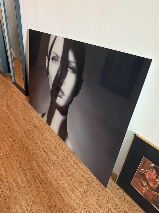 Image 1 of Plexiglas kunstwerk vrouw