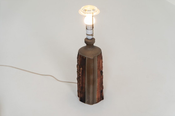 Lampada scultorea in ceramica „Kennegie“ di Peter Ellery per Tremaen (Regno Unito, anni '60). (photo 9 of 10)