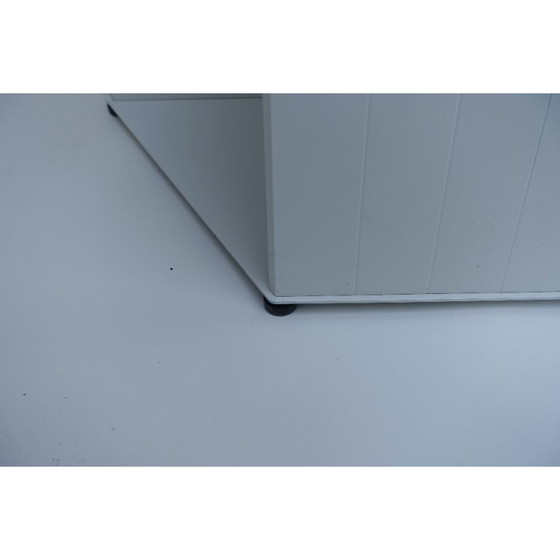 Image 1 of Hexagon di Nendo - libreria indipendente di design / piedistallo / divisorio, 107 cm grigio-bianco