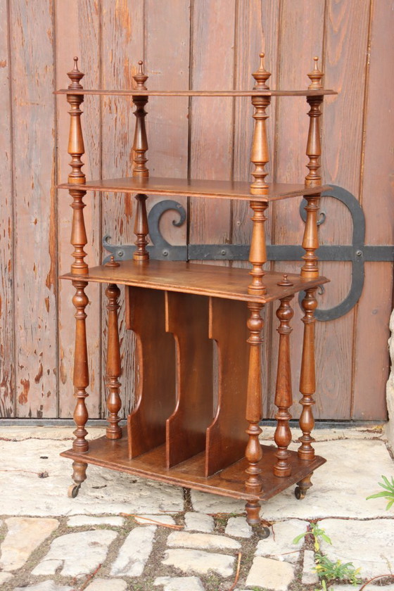 Image 1 of Etagère sur pieds début XXème siècle