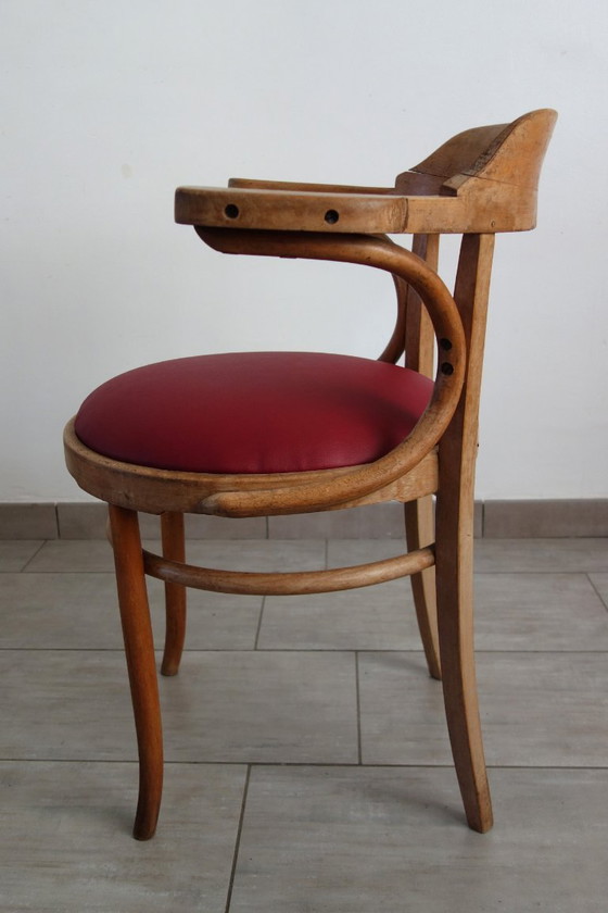 Image 1 of Poltrona vintage in legno curvato