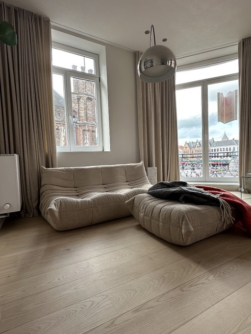 Ligne Roset Togo 3 Posti + Pouf Beige Bouclé – banken, Textile (photo 2 of 7)