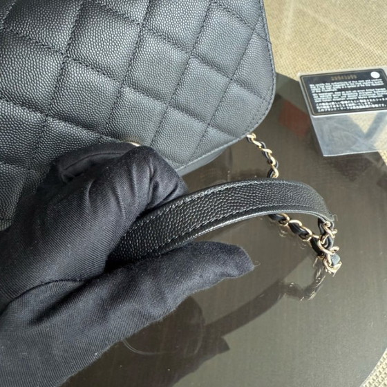 Image 1 of Chanel Business Affinity - Caviar acolchado negro con herrajes dorados