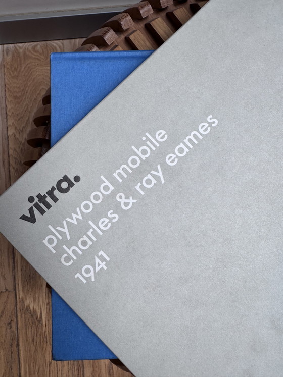 Image 1 of Mobile in compensato Vitra
