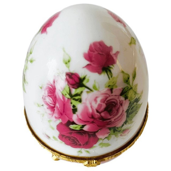 Vintage porcelain egg jewelry box, Limoges style, floral, gold hinge, 1980s – Decorative Objects, Brass (photo 4 of 10)