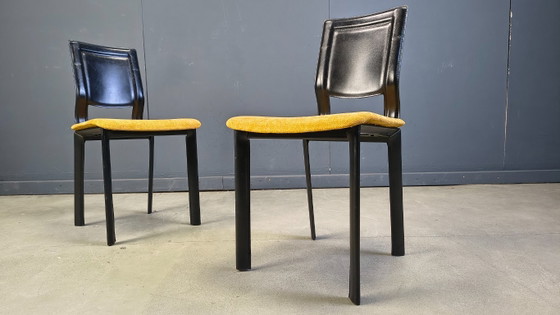 Image 1 of Vintage eetkamerstoelen van zwart leer en gele stof, set van 6, jaren 80