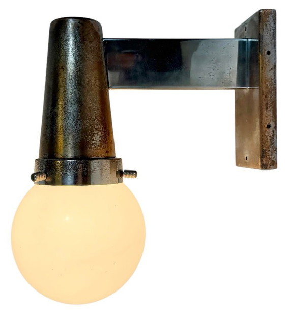 Image 1 of Vintage Art Deco wandlamp met opaalglas, jaren 30