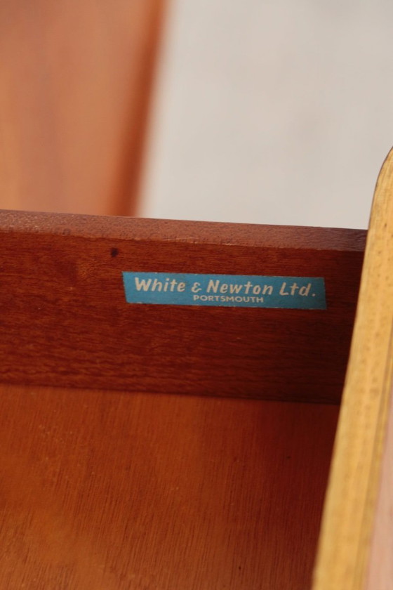 Image 1 of Aparador - White & Newton