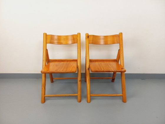 Image 1 of Pair of vintage folding pine chairs from the 70s/80s