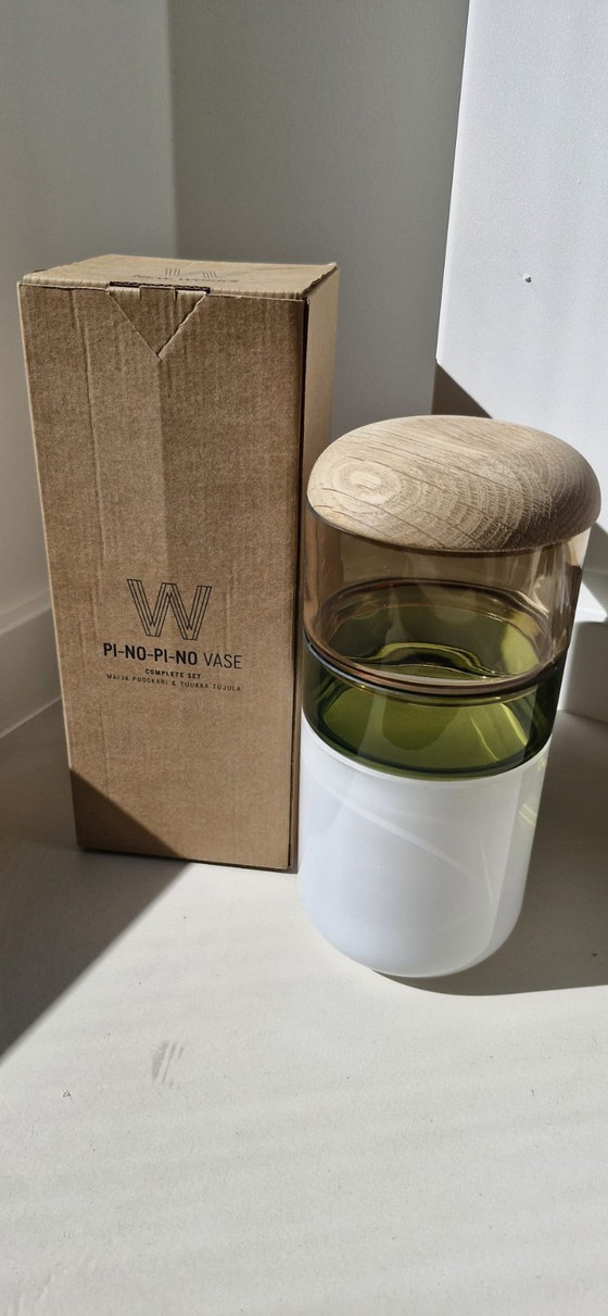 Image 1 of Pi-No-Pi-No Vase von New Works