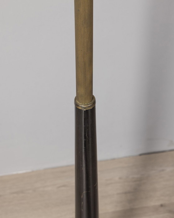 Image 1 of Lampadaire vintage des années 1950 en onyx et laiton doré design italien