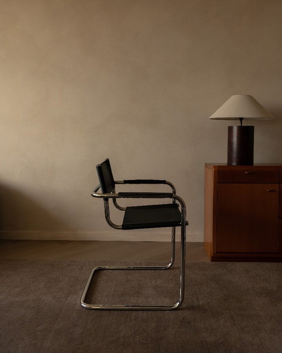 Image 1 of Vintage Bauhaus chrome leather cantilever chair – Mart Stam / Marcel Breuer style
