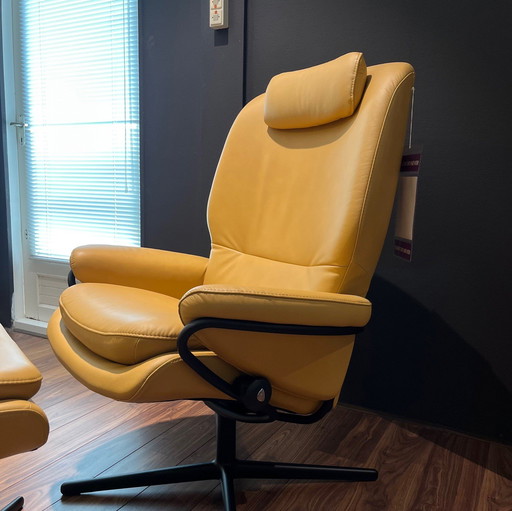 Sillón reclinable Stressless Rome con reposapiés