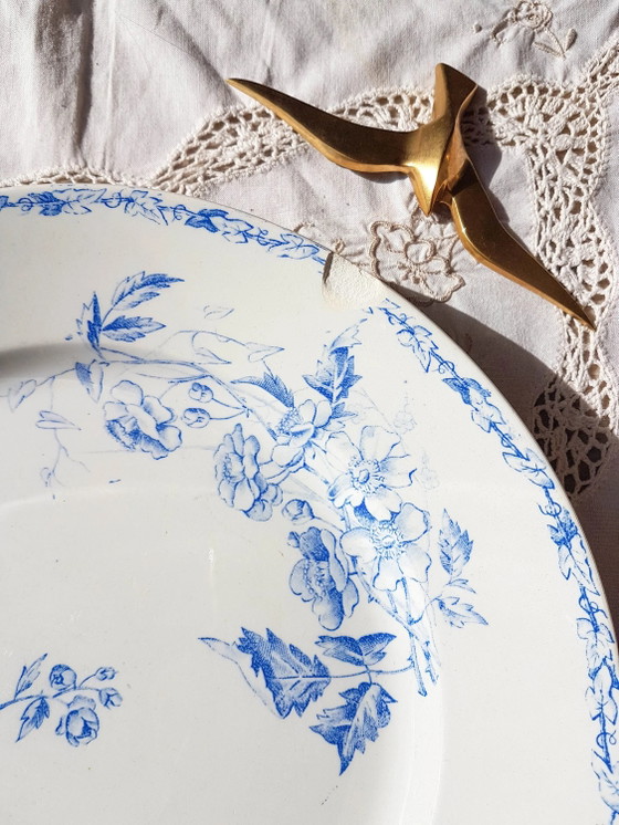 Piatto rotondo Katecrown Ironstone con motivo floreale blu – Stoviglie (photo 3 of 5)