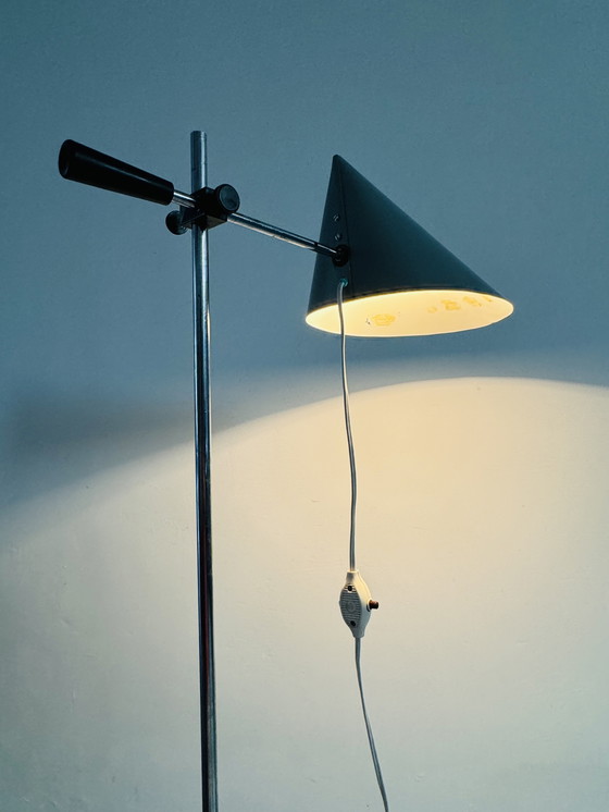 Image 1 of D-2003 BODENLAMPE VON JAN JASPERS FÜR RAAK AMSTERDAM, NIEDERLANDE, 1950er Jahre
