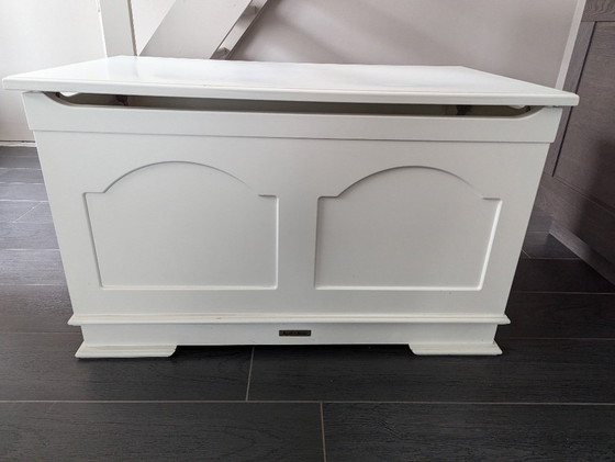 Image 1 of Scatola portaoggetti con cuscino