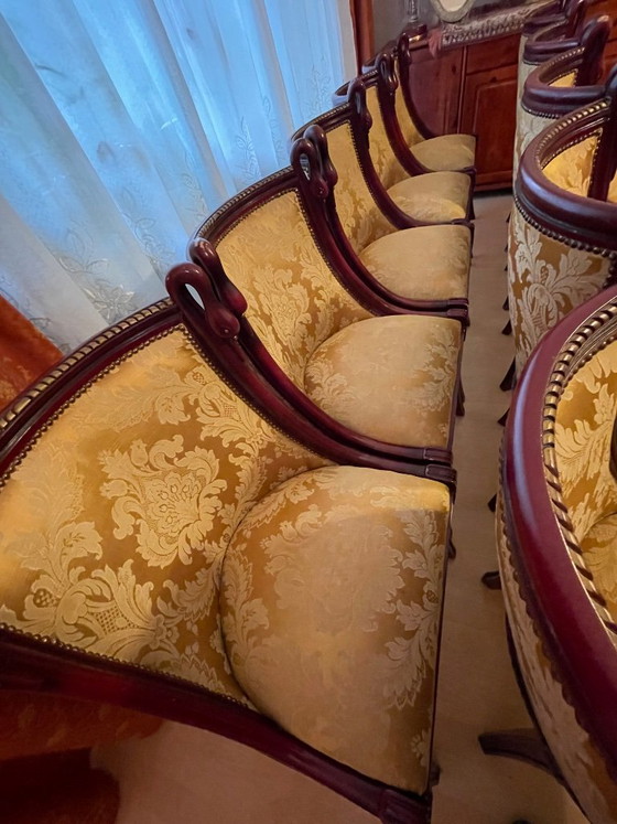 Set di 12 Sedie da Pranzo Stile Impero – Intagli a Collo di Cigno – Textile, Wood (photo 8 of 12)