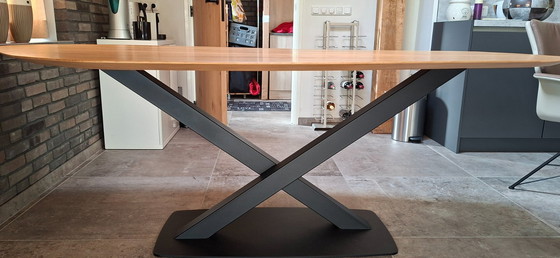 Image 1 of Table à manger Bert Plantagie Oxxi