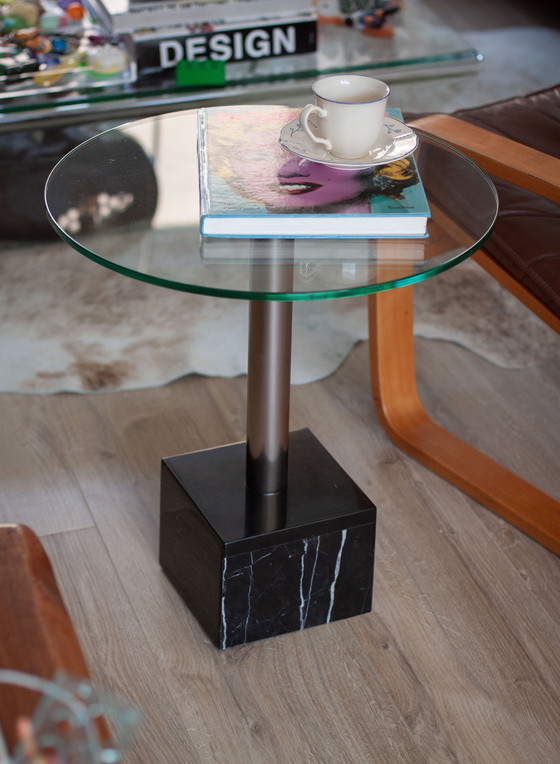 Image 1 of Schwarzer Marmorsockeltisch, 1980er Jahre