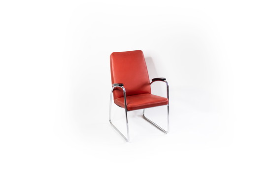 Image 1 of Chaise à patins vintage en cuir rouge
