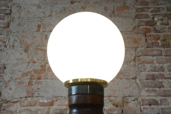 Gerestaureerde art-deco vloerlamp, walnoothout, messing, melkopaalglas, Tsjechisch, jaren 1930 – Vloerlampen (photo 7 of 11)