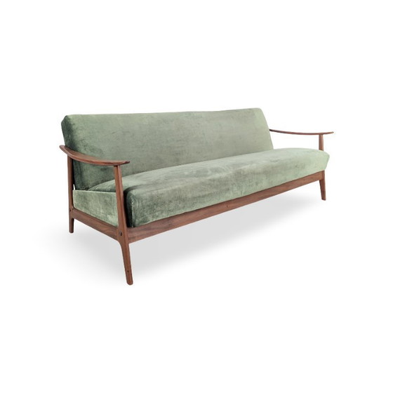 Image 1 of Driezitsbank uit het midden van de vorige eeuw, vintage bank, retro teakhouten bank, opklapbaar bed