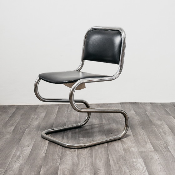 Image 1 of Ensemble de 4 chaises cantilever en acier chromé, design moderne vintage des années 1980