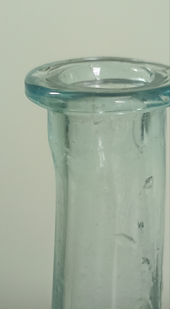 Image 1 of Antica bottiglia da barbiere vittoriana (ca. 1860-1880) – Acquamarina