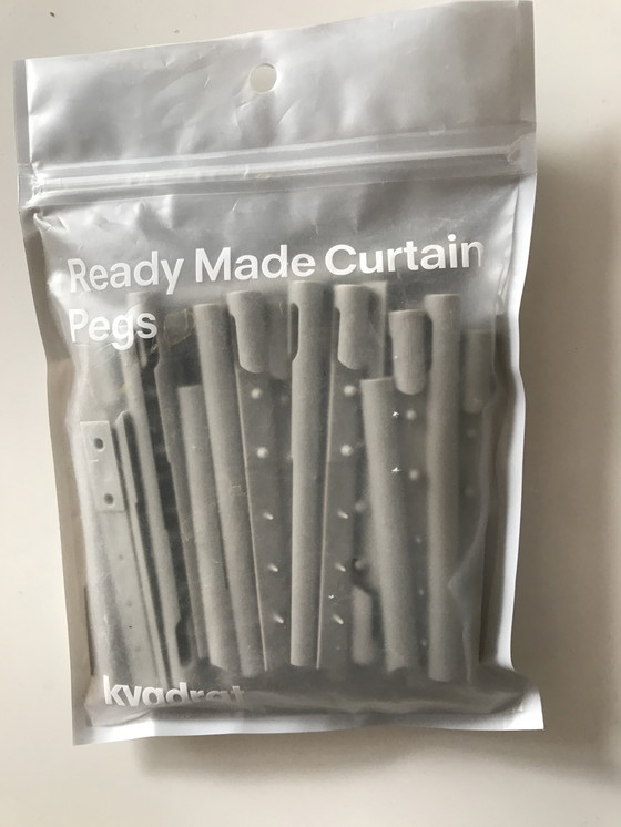 Image 1 of Kvadrat Ready Made Curtain Clips – 20 Stuks