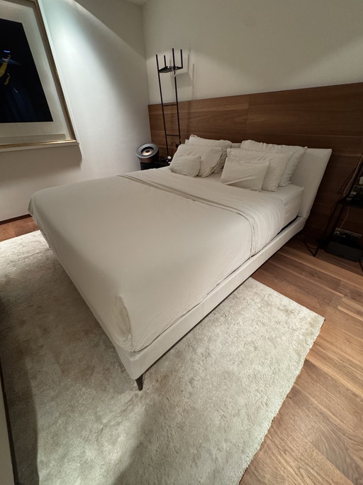 B&B Italia Maxalto Selene Bett 180 x 200