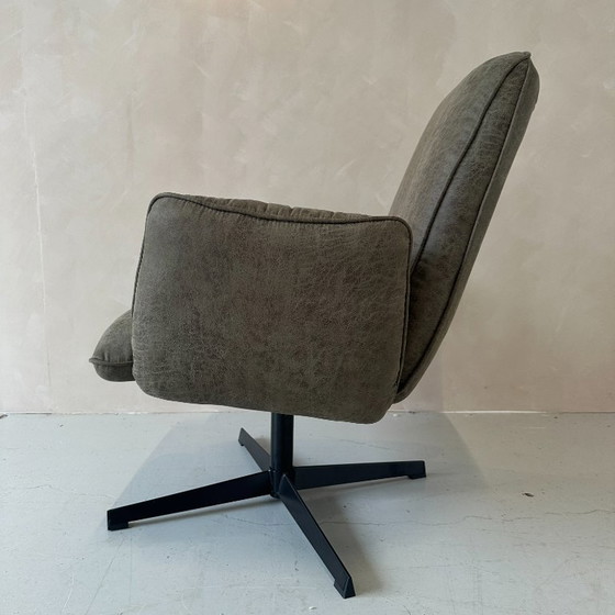 Image 1 of Poltrona Lugo Ecopelle verde muschio