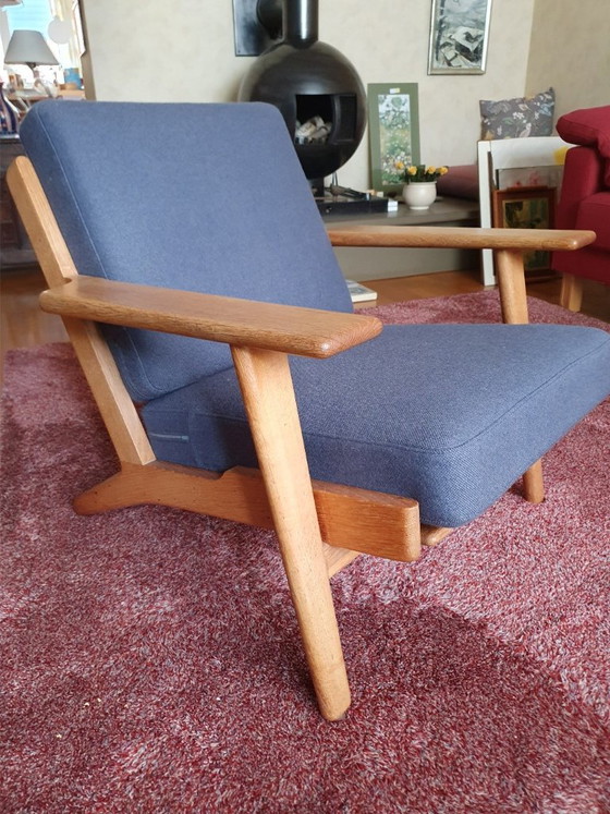 3 Sillones Hans Wegner y Mesa de Centro Tuck – Wool (photo 6 of 16)