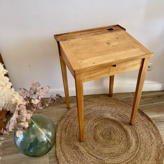 Image 1 of Escritorio antiguo