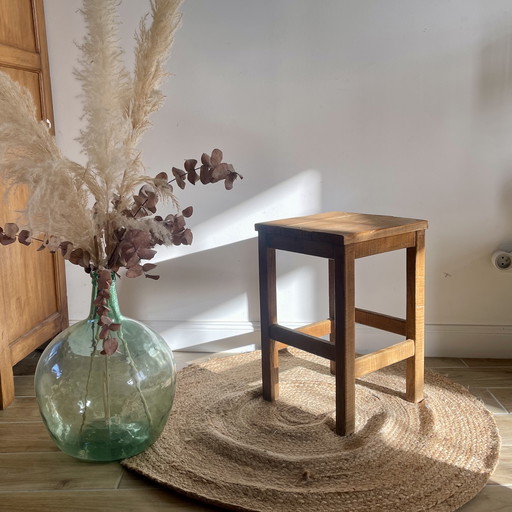 Antiker Bauernhocker