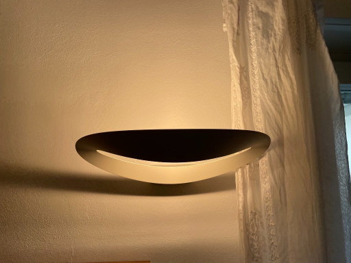 Artemide Mesmeri lamp white