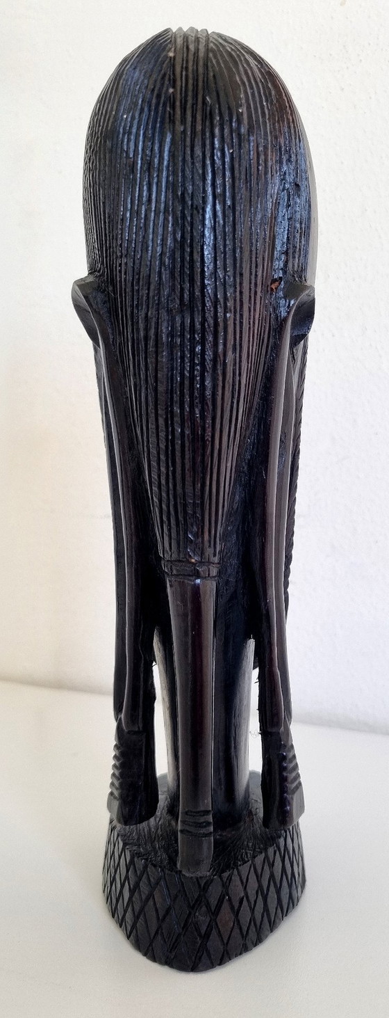 Image 1 of Vintage Afrikaanse buste, handgesneden uit donker hout.